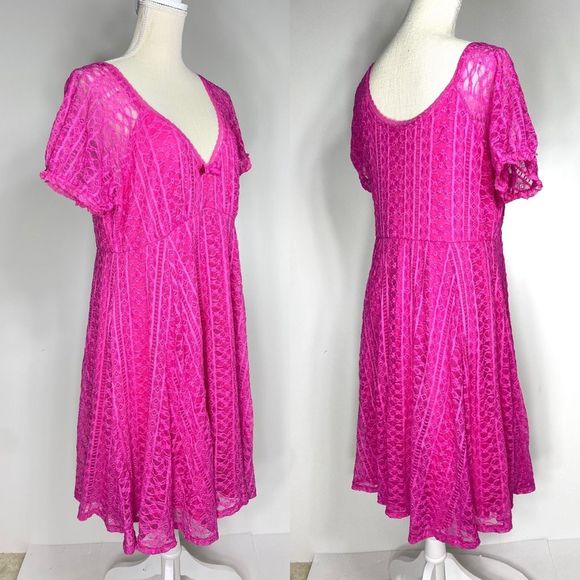 TORRID x BETSEY JOHNSON FIT & FLARE PUFF SLEEVE MINI DRESS - PINK, size 1 - Picture 4 of 17
